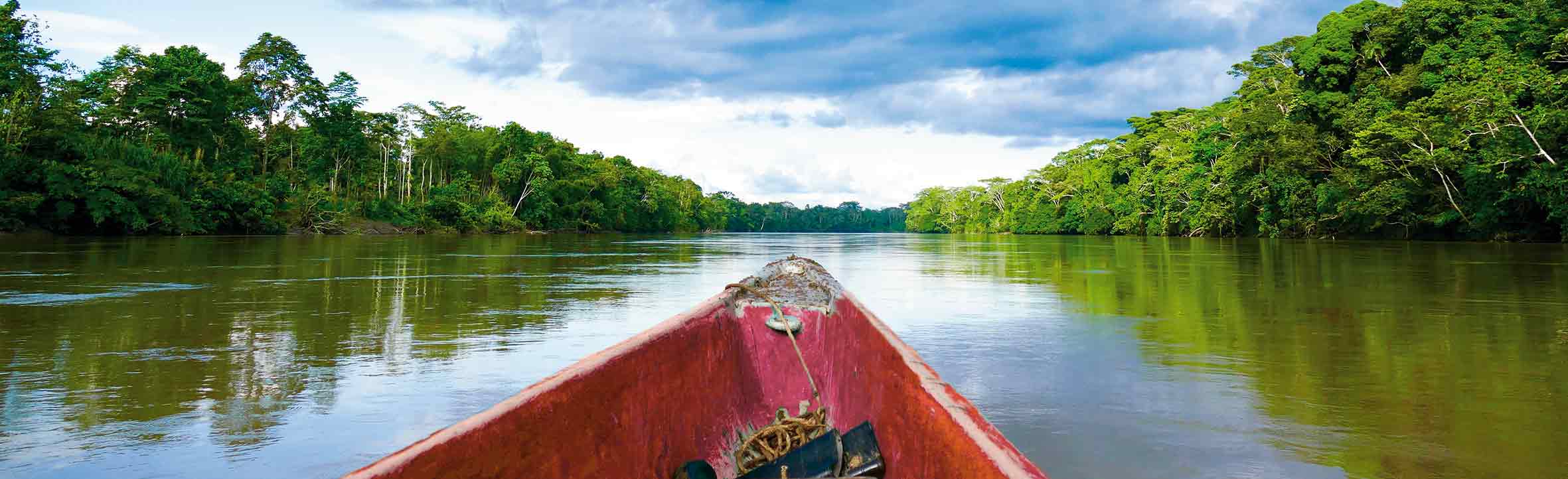 Bootsfahrt im Urwald von Ecuador