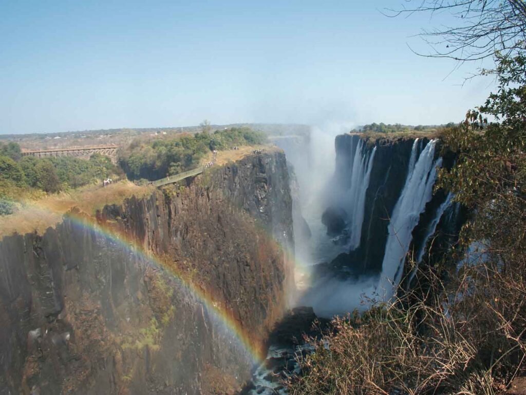 sambia-botswana-wasserfaelle-regenbogen