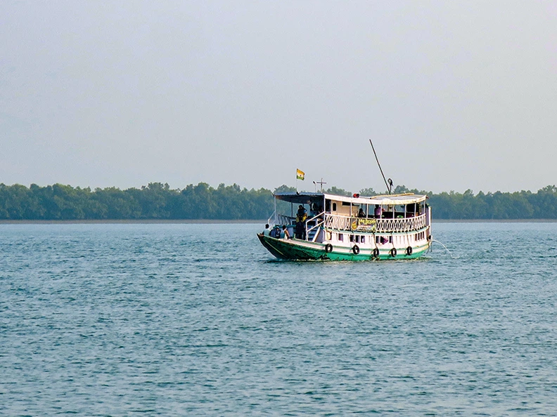 indien-rundreise-sundarbans-faehre